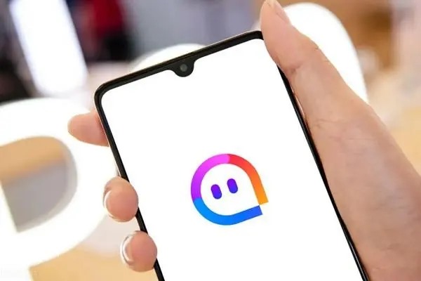 怎么保存陌陌动态人家发的小视频到手机,苹果手机?